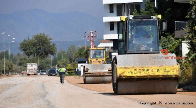 Konyaaltı'nda üç mahallenin trafik sorunu çözüldü