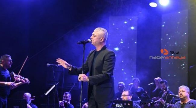 Özcan Deniz Demrelileri coşturdu