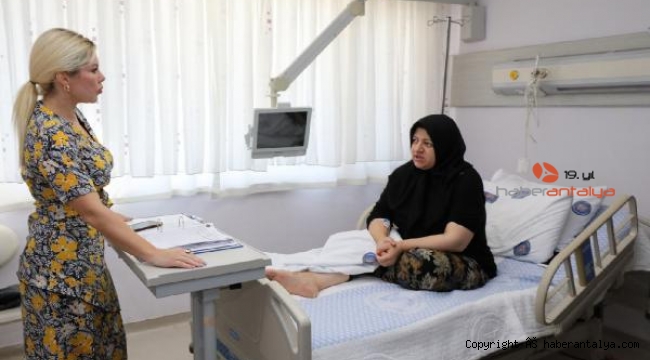 Rektör Özkan'dan kadavradan rahim nakilli Havva ve bebeğine ziyaret