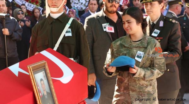 Şehit uzman çavuş, son yolculuğuna uğurlandı
