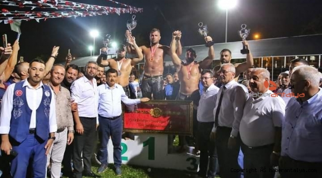 Serik Yağlı Pehlivan Güreşlerinin başpehlivanı Osman Aynur oldu