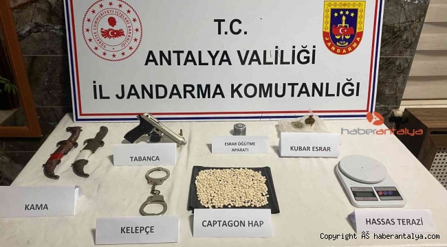 Uyuşturucu madde satan yabancı uyruklu şüpheliden bin 225 adet uyuşturucu hap ele geçirildi
