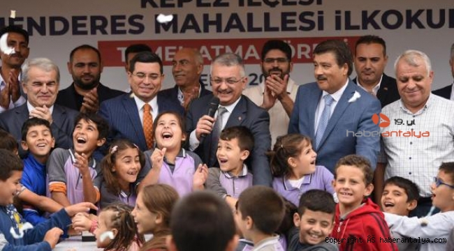 Vali Yazıcı, Menderes İlkokulu'nun temelini çocuklarla attı