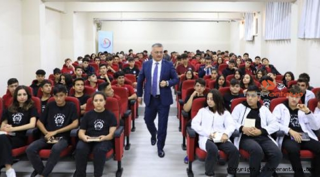 Vali Yazıcı: Meslek liseleri Türkiye'nin geleceğinde çok önemli