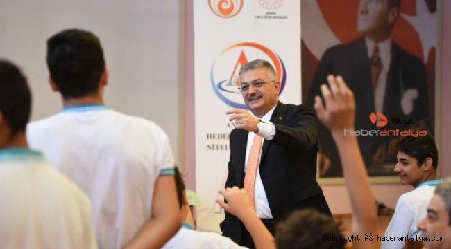 Vali Yazıcı: Sizi temsil eden en önemli şey kişiliğinizdir