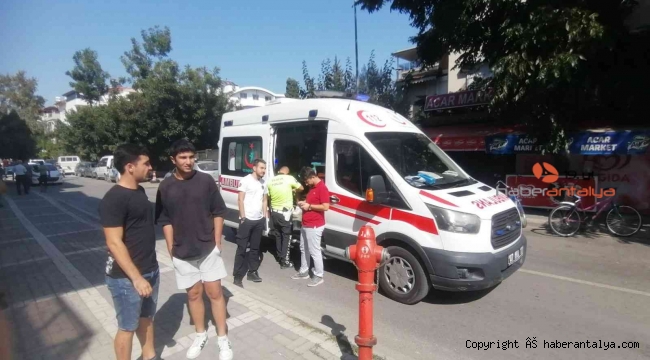 Zincirleme kazada yaralanan sürücü ambulansta hüngür hüngür ağladı