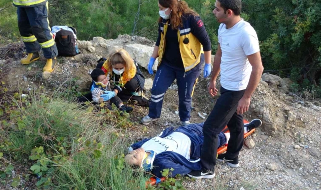 20 metrelik şarampole uçan otomobilde can pazarı !