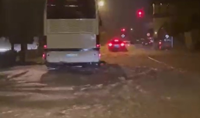 Alanya'da yağmur hayatı olumsuz etkiledi