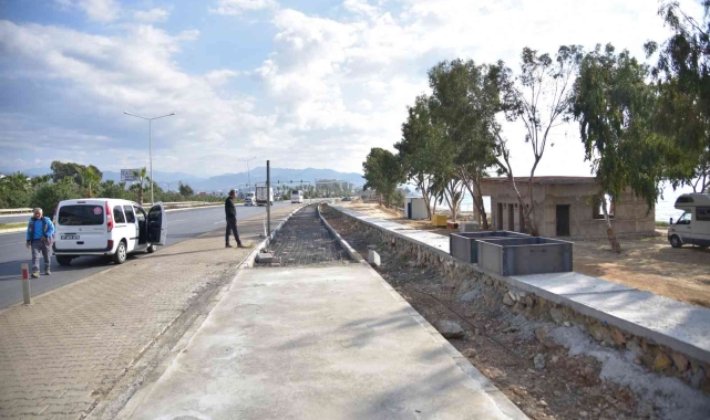 Alanya'nın batı mahallelerinde sahil projesi çalışmaları sürüyor