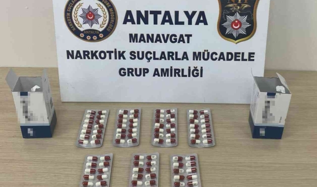 Antalya emniyetinden sokak satıcılarına operasyon; çok sayıda uyuşturucu ele geçirildi 
