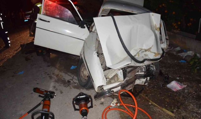 Antalya'da feci kaza; Cip ile otomobil çarpıştı: 2 ölü, 3 yaralı