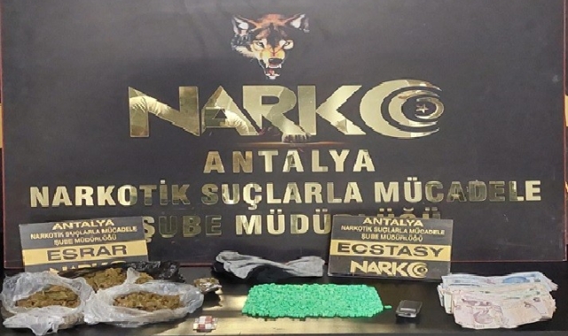 Antalya'da piyasaya sürülmeye çalışılan 9 kilo eroin polise takıldı