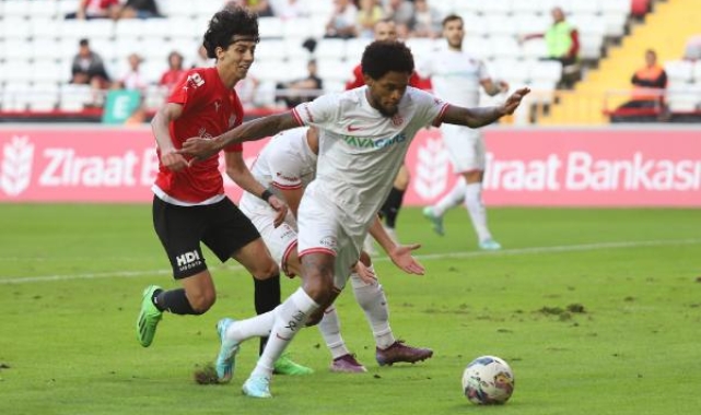 Antalyaspor'da 10 numara performansı vasat