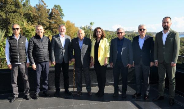ATSO Meclis Başkanı Öztürk, eski başkanları buluşturdu