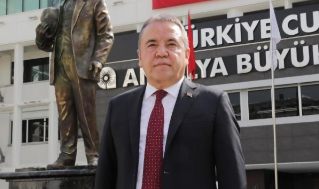 Başkan Böcek'ten 10 Kasım mesajı; 'Ata'mızın fani bedeni aramızdan ayrılsa da...'