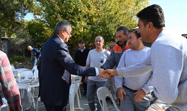Dere ıslah çalışmaları tamamlanan mahallede yemekli kutlama