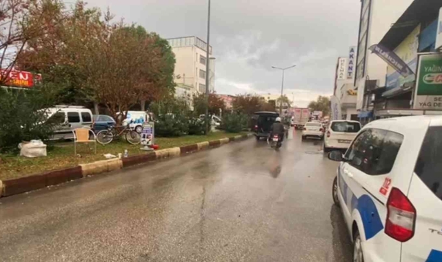 Dilendirilirken düşen küçük çocuk aracın altında kaldı !