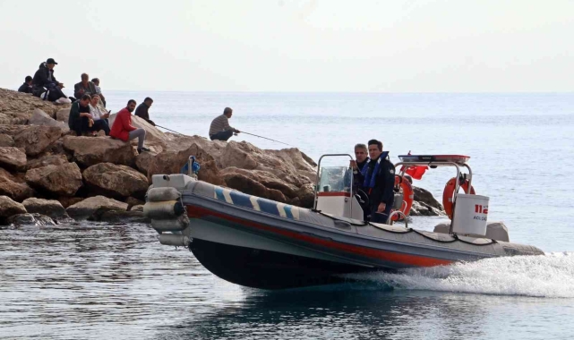 Falezlerden düşme ihbarı deniz polisini alarma geçirdi