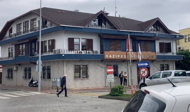 Gazipaşa Belediyesi'ne haciz şoku !