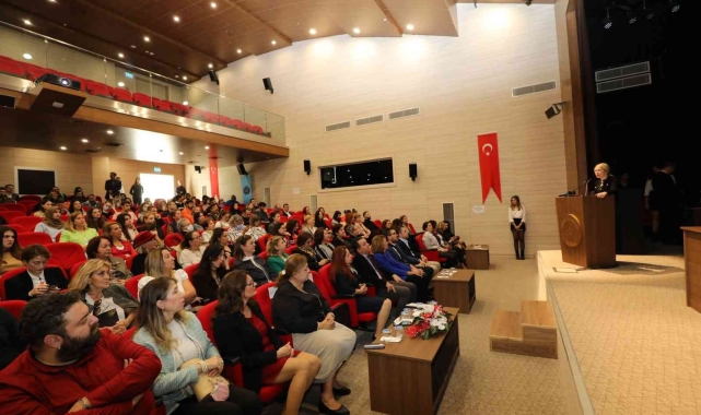 Kadına yönelik şiddet kadınlarla tartışıldı. Şiddet dili medyada da mı var ?