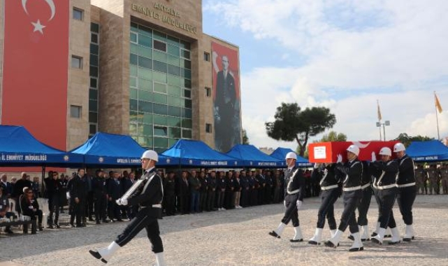 Kalp krizinden ölen polis memuru son yolculuğuna uğurlandı