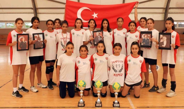 Kepez Hentbol Takımı'nın küçüklerinde de hedef şampiyonluk