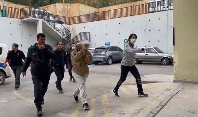 Tartışan gelin ve kaynana birbirlerini bıçakladı
