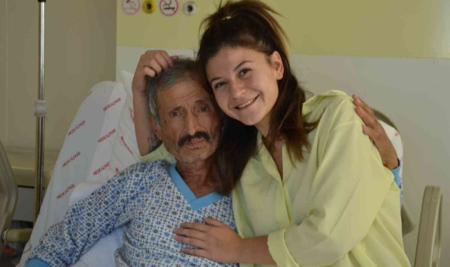 Torununun karaciğeri ile hayata bağlandı, gözyaşlarını tutamadı
