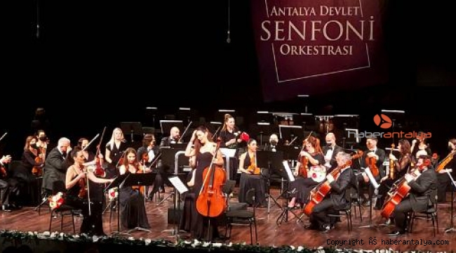 Üç solistten konser