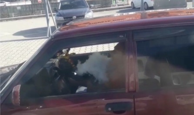 Yok artık dedirtti. Araba sürerken nargile içti 
