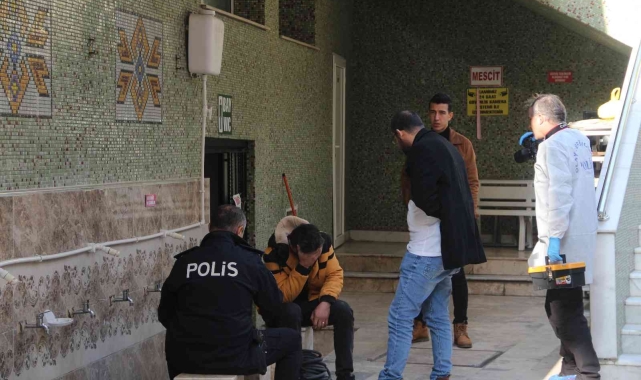 30 yaşındaki genç, cami tuvaletinde ölü bulundu !
