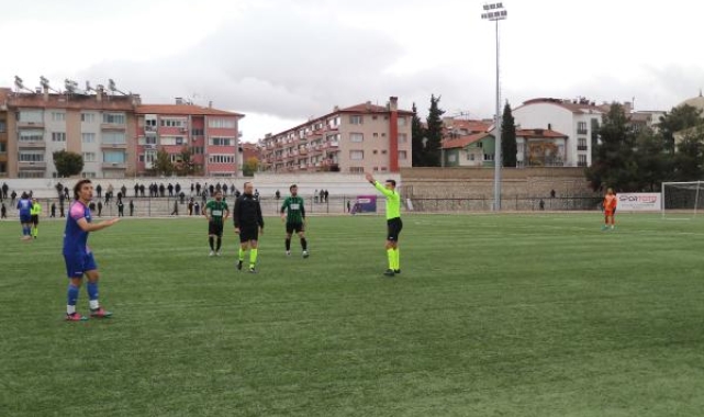 4 kırmızı kartlı olaylı maçta kazanan çıkmadı