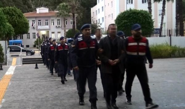 491 yıla kadar hapisle yargılanan sanıkların beraatı onandı