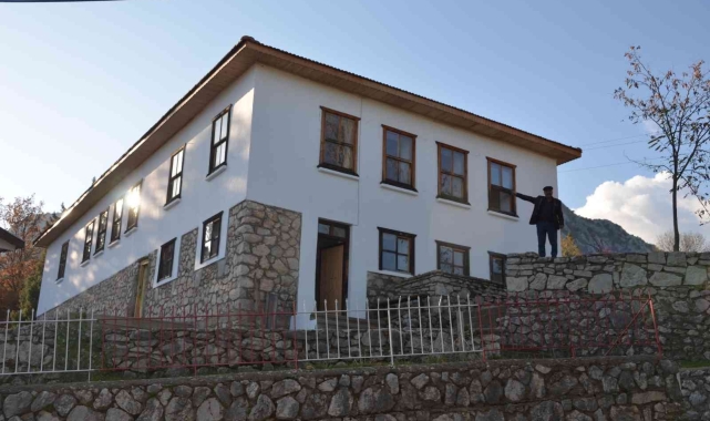 94 yıllık ilkokul restore edildi