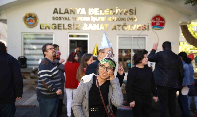 Alanya Belediyesi'nden engelli bireyler için yılbaşı etkinliği