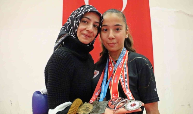 Annesi kendisini korusun diye gönderdi, uluslararası şampiyon olup döndü