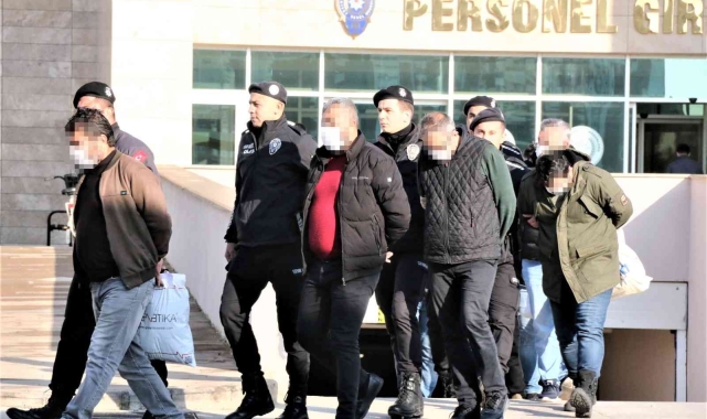 Antalya'da polis, bekçi ve infaz memurlarının olduğu örgüt çökertildi