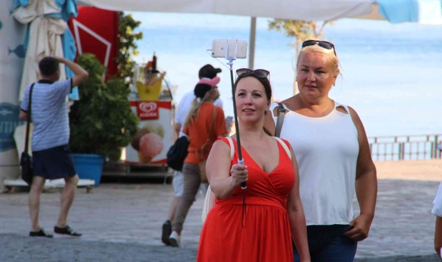 Antalya'da Rus turist sayısı 3 milyona ulaştı