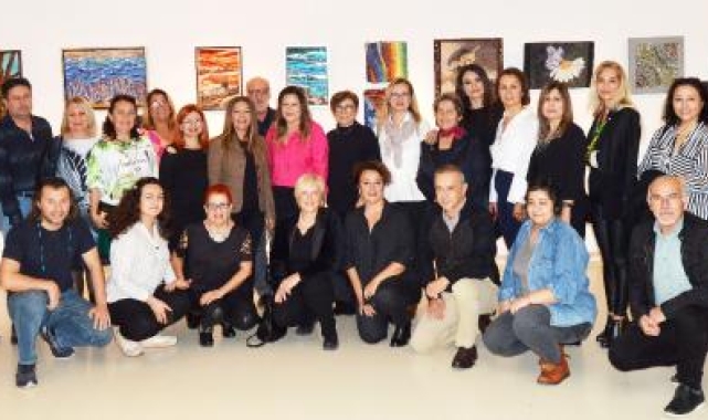 'Biz mozaikçiler' sergisinde 30 eser göz kamaştırdı 