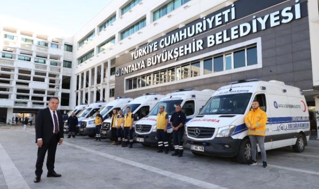 Büyükşehir Belediyesi ambulans araç filosunu genişletti