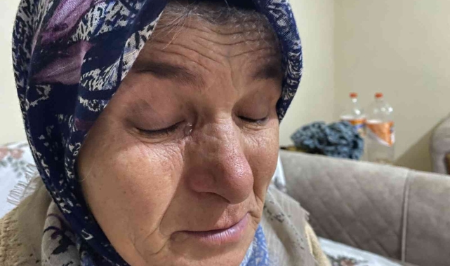 Evi sular altında kalan yaşlı teyze göz yaşlarına hakim olamadı