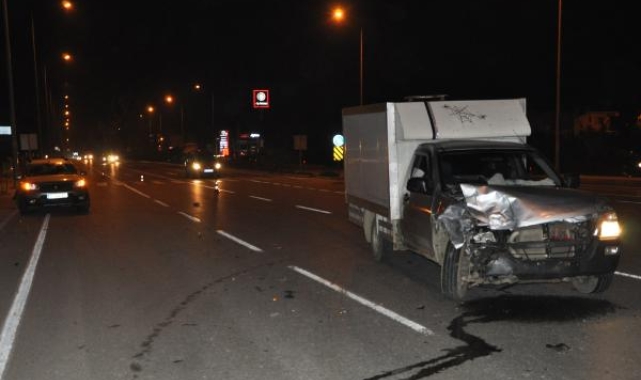 Gazipaşa'da otomobille kamyonet çarpıştı: 1 yaralı