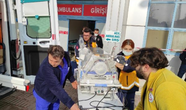 Göbeği taşla ezilip bırakılmış ! Yeni doğan kız bebek yoğun bakımda