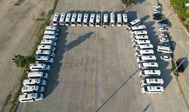 Kemer Belediyesi bin 317 öğrenciyi ücretsiz taşıyor