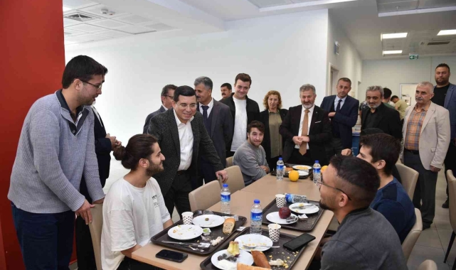 Kepez Belediye Başkanı Tütüncü: "Antalya'da yurt sorunu yok"