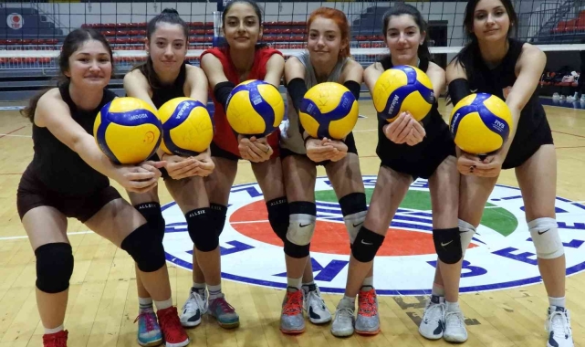 Kepez'in genç sultanları gün sayıyor