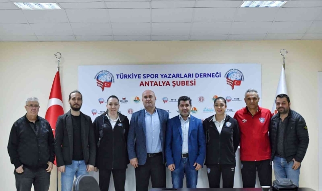 Konyaaltı'nın Mavi Kelebekleri; 'Nihai hedefimiz Antalya'ya bir Avrupa kupası getirmek'