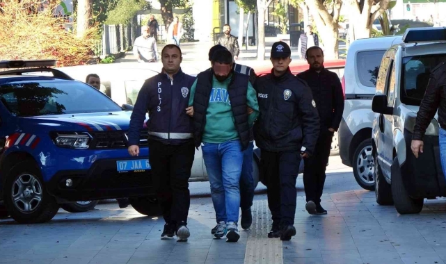 Kucağına aldığı yavru köpeği ısırıp yumruklayan şahıs tutuklandı