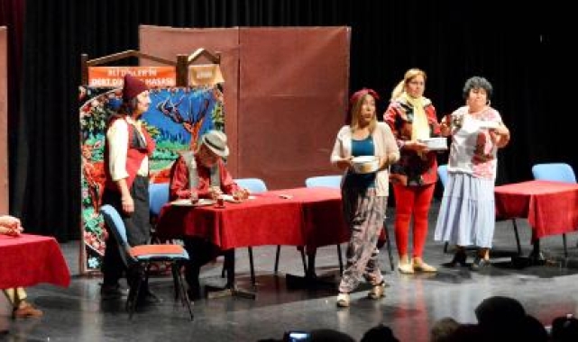 'Âlemciler Mahallesi' 13 öğrenciye burs oldu