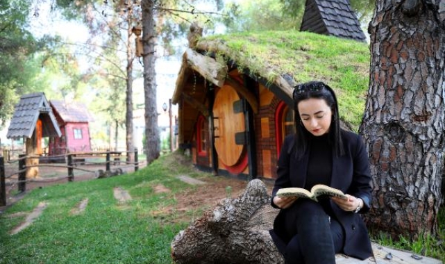 'Orman Kütüphanesi', masalsı haliyle kitap tutkunlarını ağırlıyor